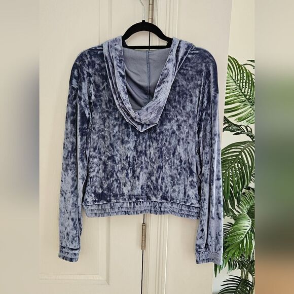 Nwt Weekend Edition Crushed Velvet Casual Blue Tie-Dye Hoodie Top - Picture 2 of 4